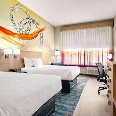 La Quinta Inn & Suites By Wyndham San Antonio Seaworld Lafb Esterno foto