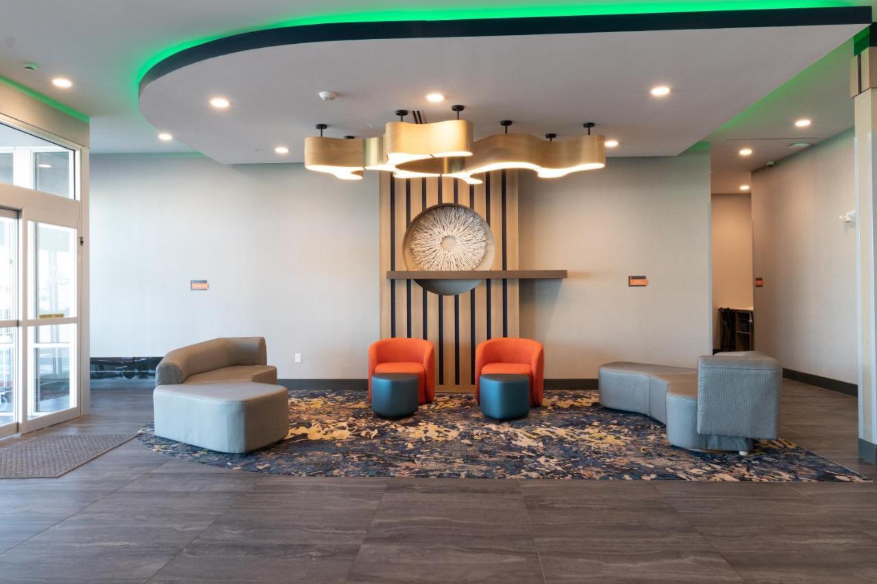 La Quinta Inn & Suites By Wyndham San Antonio Seaworld Lafb Esterno foto