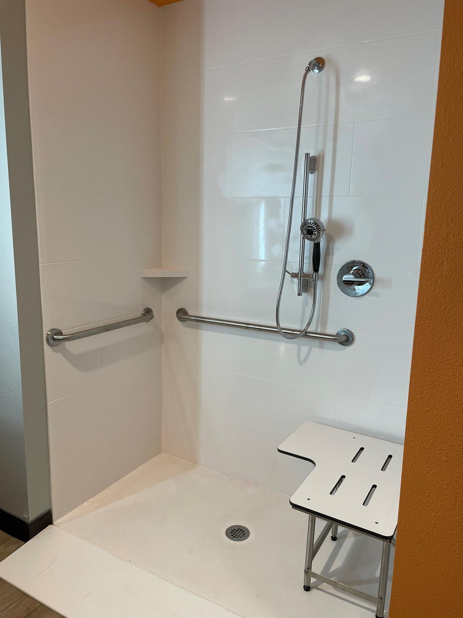 La Quinta Inn & Suites By Wyndham San Antonio Seaworld Lafb Esterno foto