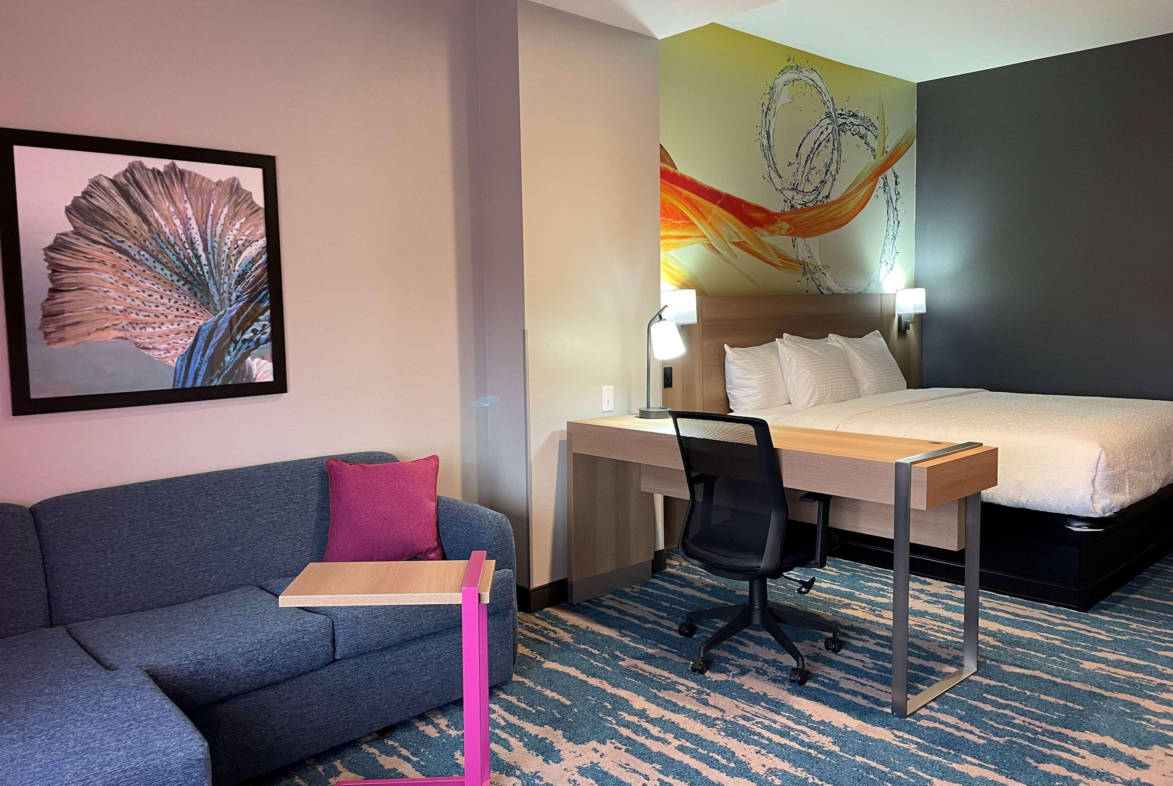 La Quinta Inn & Suites By Wyndham San Antonio Seaworld Lafb Esterno foto