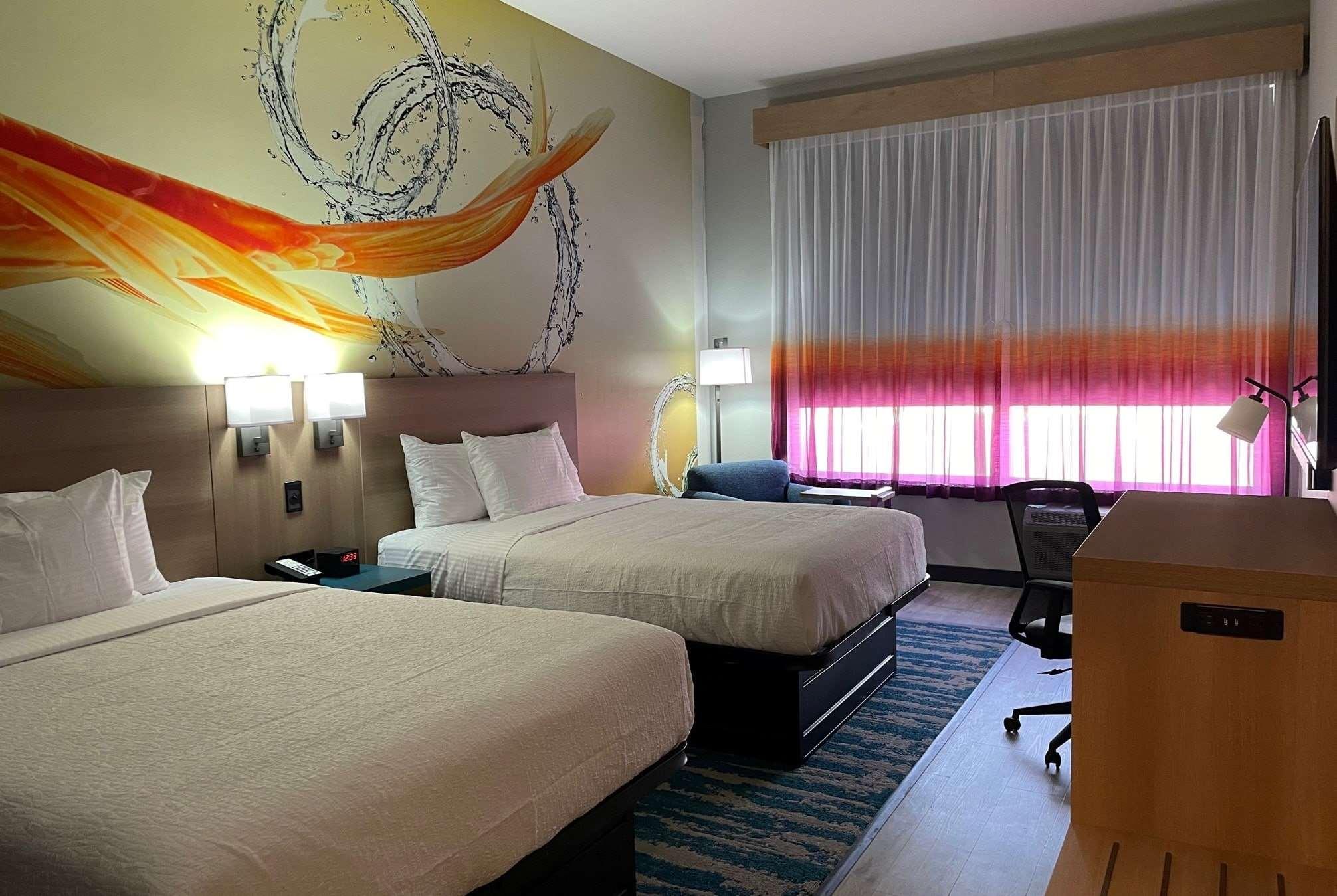 La Quinta Inn & Suites By Wyndham San Antonio Seaworld Lafb Esterno foto