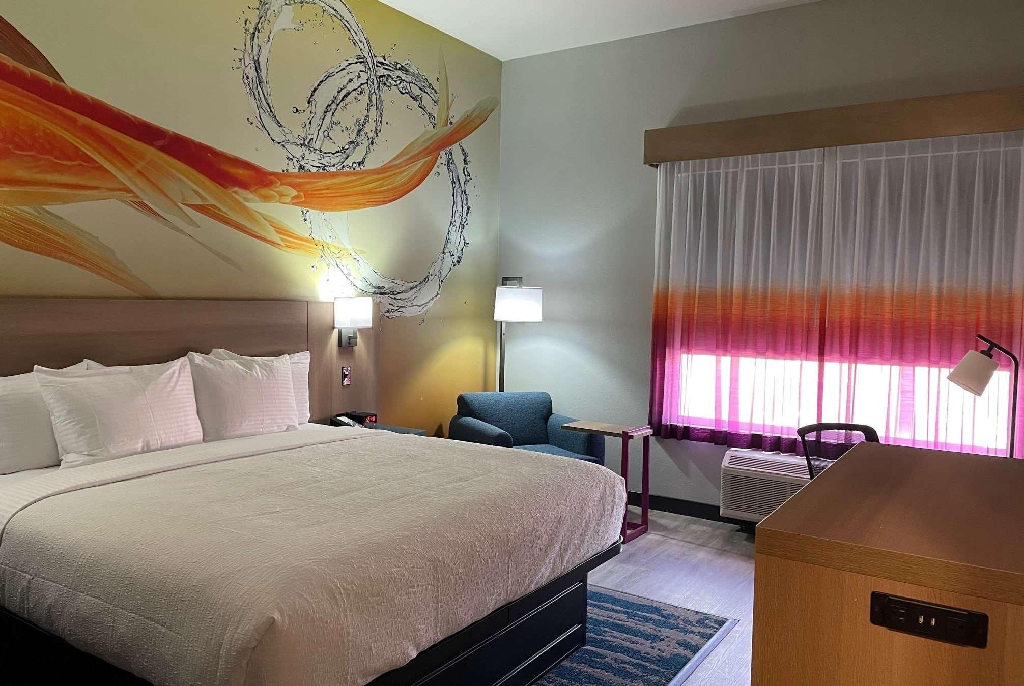 La Quinta Inn & Suites By Wyndham San Antonio Seaworld Lafb Esterno foto
