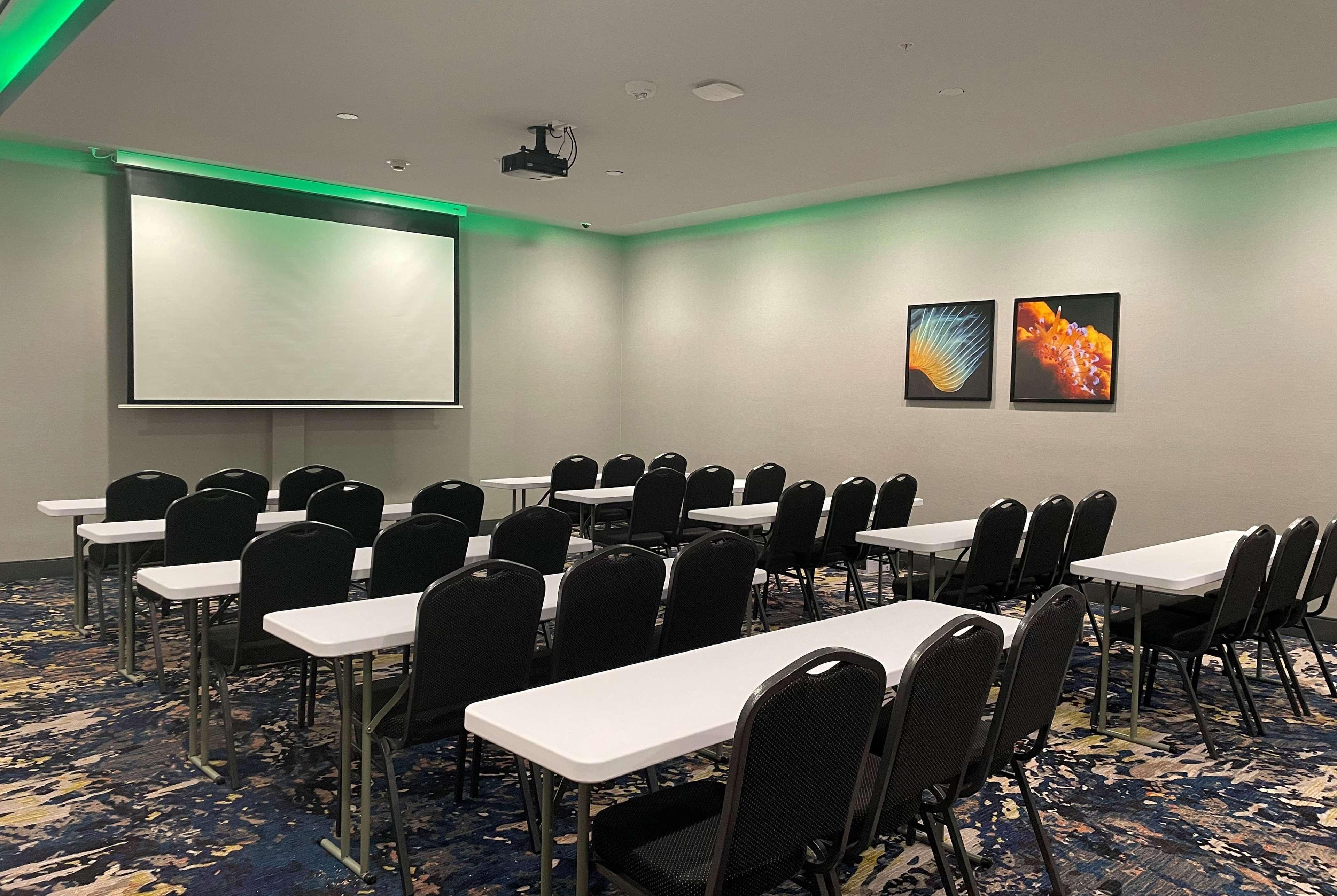 La Quinta Inn & Suites By Wyndham San Antonio Seaworld Lafb Esterno foto