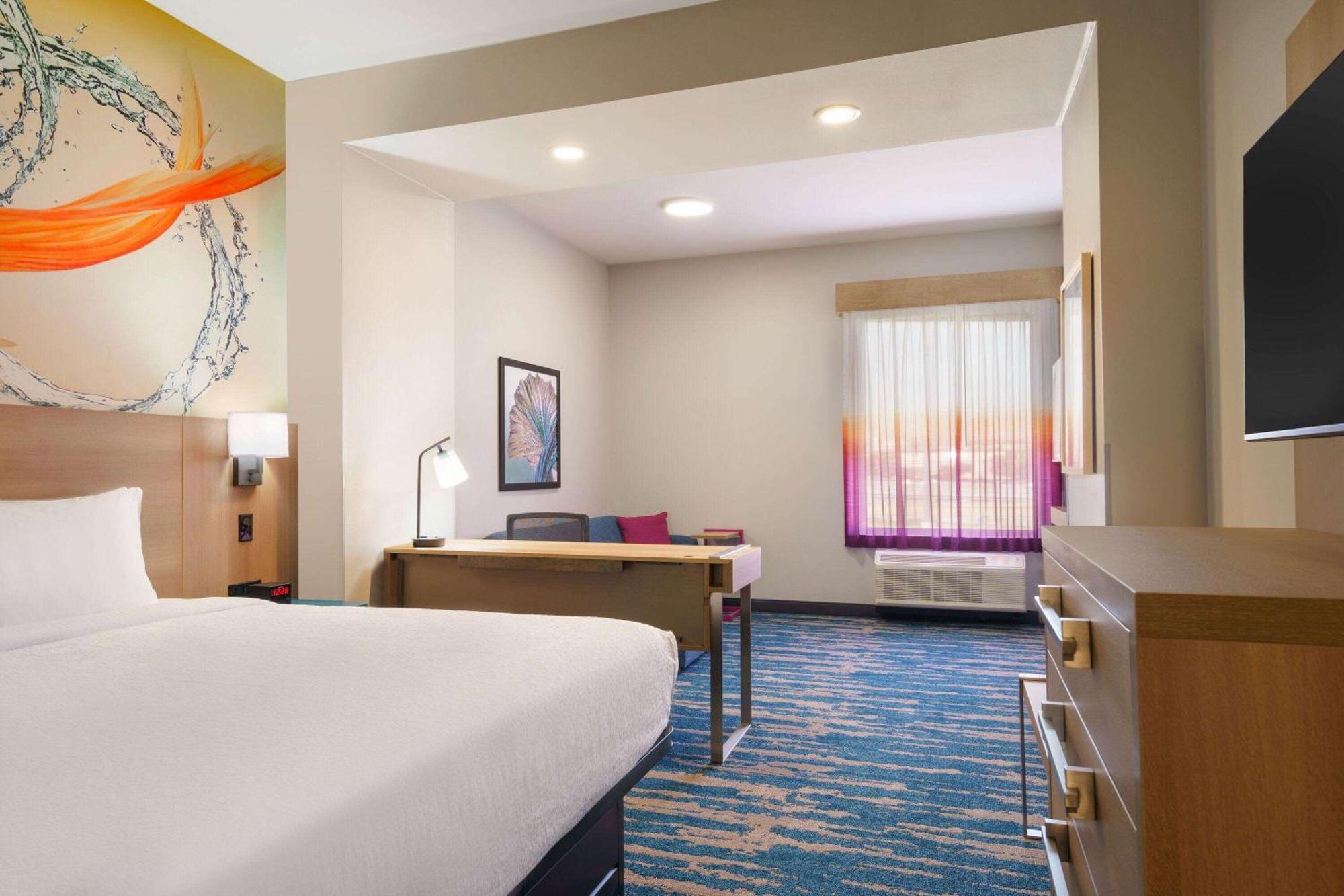 La Quinta Inn & Suites By Wyndham San Antonio Seaworld Lafb Esterno foto