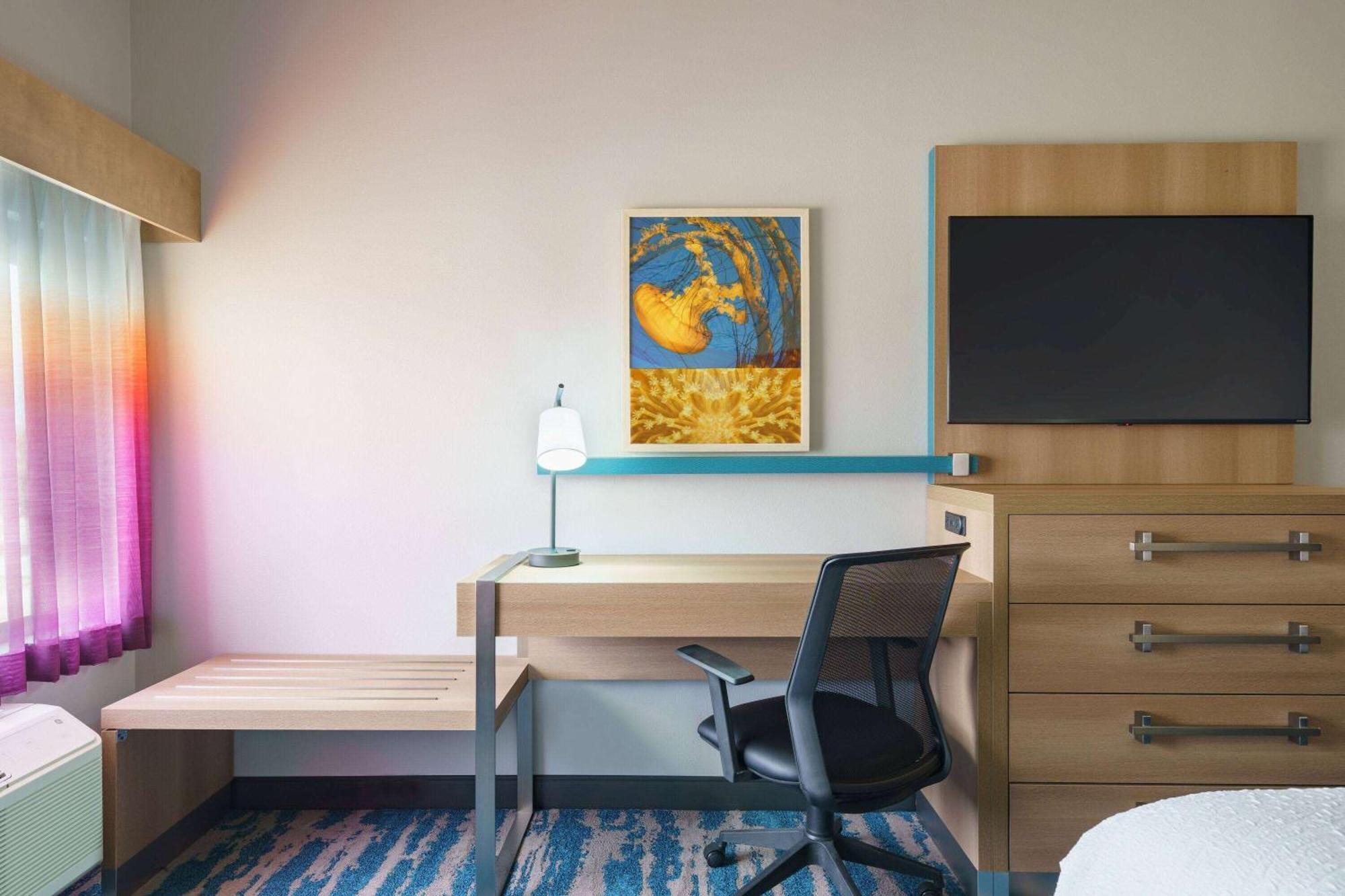 La Quinta Inn & Suites By Wyndham San Antonio Seaworld Lafb Esterno foto